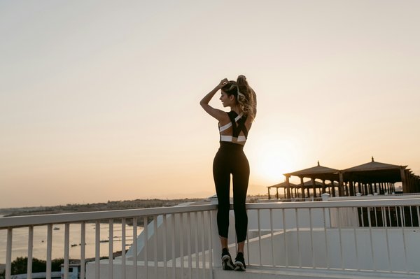 How can UK combat sports athletes use sports psychology to boost confidence and focus?